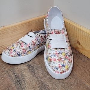 NWT girls BLOWFISH Walking on Clouds shoes various sizes